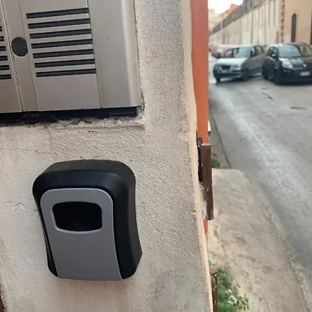 Via Silvio Boccone Semplice Ed Economico Apartment *