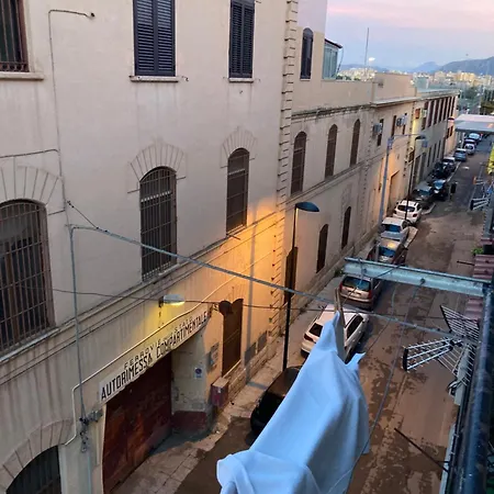 Apartment Via Silvio Boccone Semplice Ed Economico