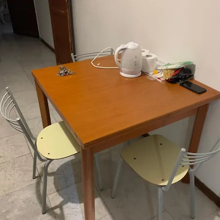 Via Silvio Boccone Semplice Ed Economico Apartment